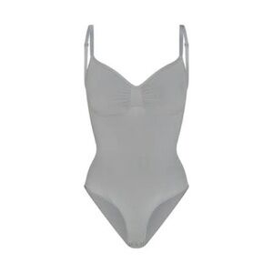 SKIMS seamless sculpt bodysuit dove grey